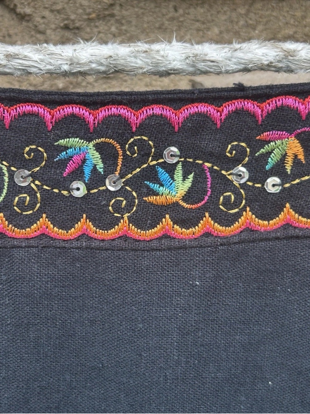 Willi Smith Full Circle Skirt 8 Black Embellished Embroidered Fiesta Excellent - Picture 3 of 9